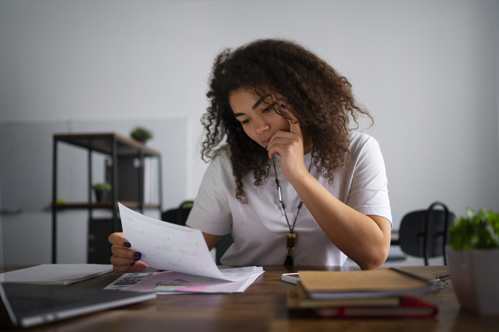 Como calcular falta no trabalho: cálculo dsr