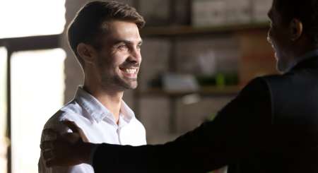 Exemplos de situações em que o feedback negativo é válido