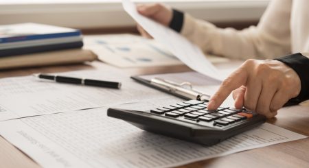 Desconto no salário: veja o que é ou não permitido