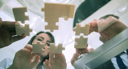 É preciso fazer controle de ponto no trabalho assíncrono?