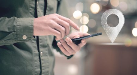 Posso monitorar o funcionário por GPS?